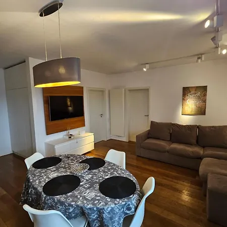 Delux 4 Silistra Apartament *